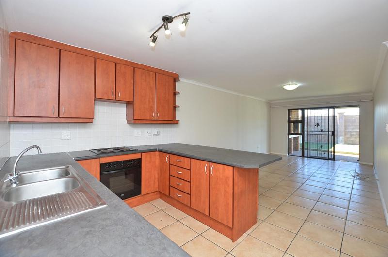 To Let 2 Bedroom Property for Rent in Sonstraal Heights Western Cape